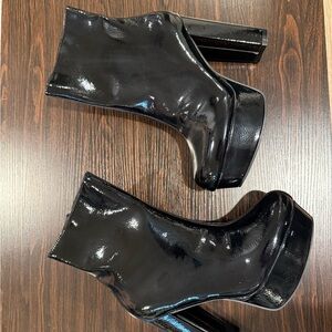 Unique Vintage Shiny Black Heeled Boots